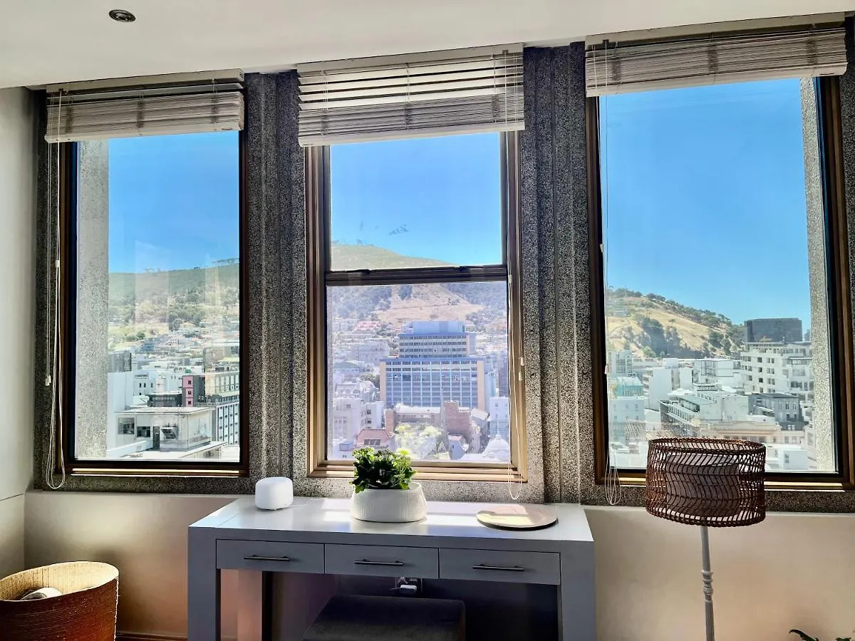 #1604 Cartwright -Diamond In The Sky Daire Cape Town