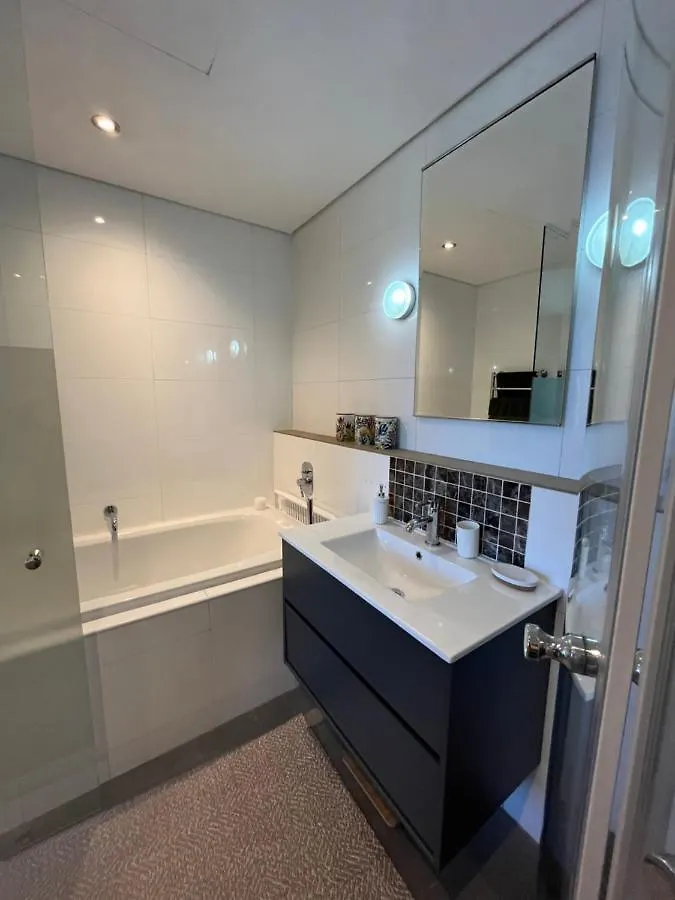 #1604 Cartwright -Diamond In The Sky Daire Cape Town