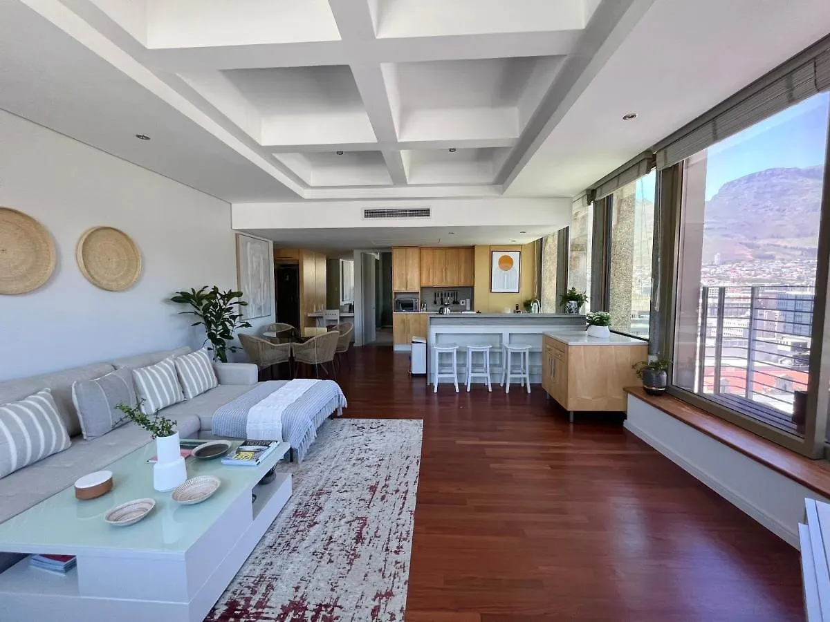#1604 Cartwright -Diamond In The Sky Daire Cape Town