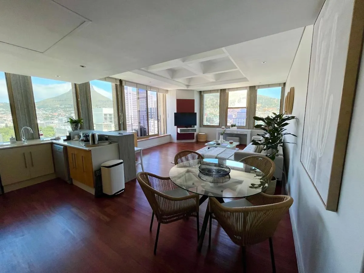 #1604 Cartwright -Diamond In The Sky Daire Cape Town