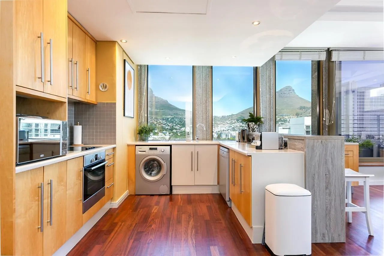 #1604 Cartwright -Diamond In The Sky Daire Cape Town