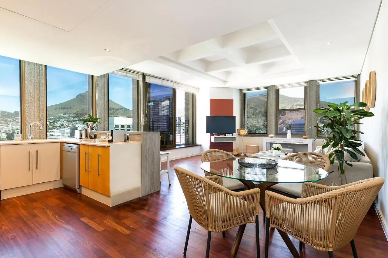 #1604 Cartwright -Diamond In The Sky Daire Cape Town