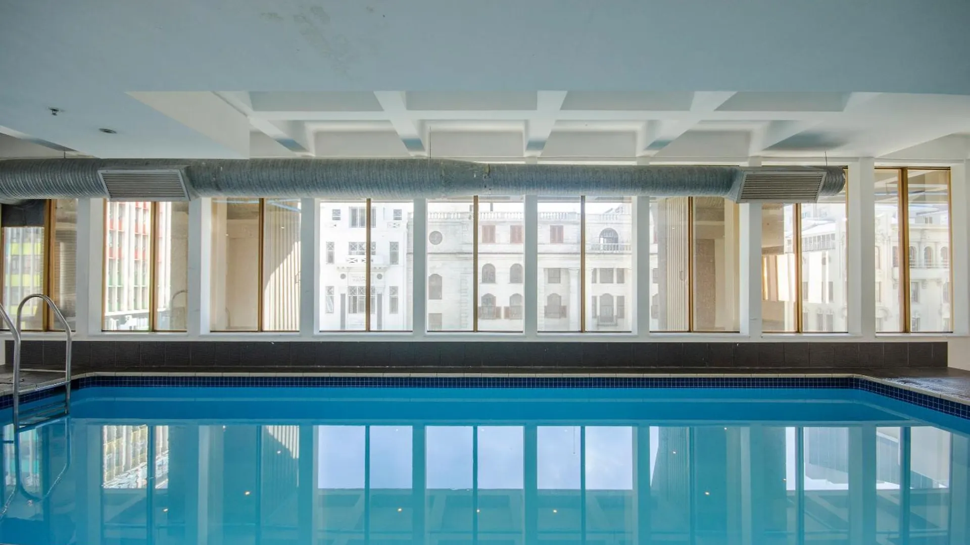 #1604 Cartwright -Diamond In The Sky Daire Cape Town